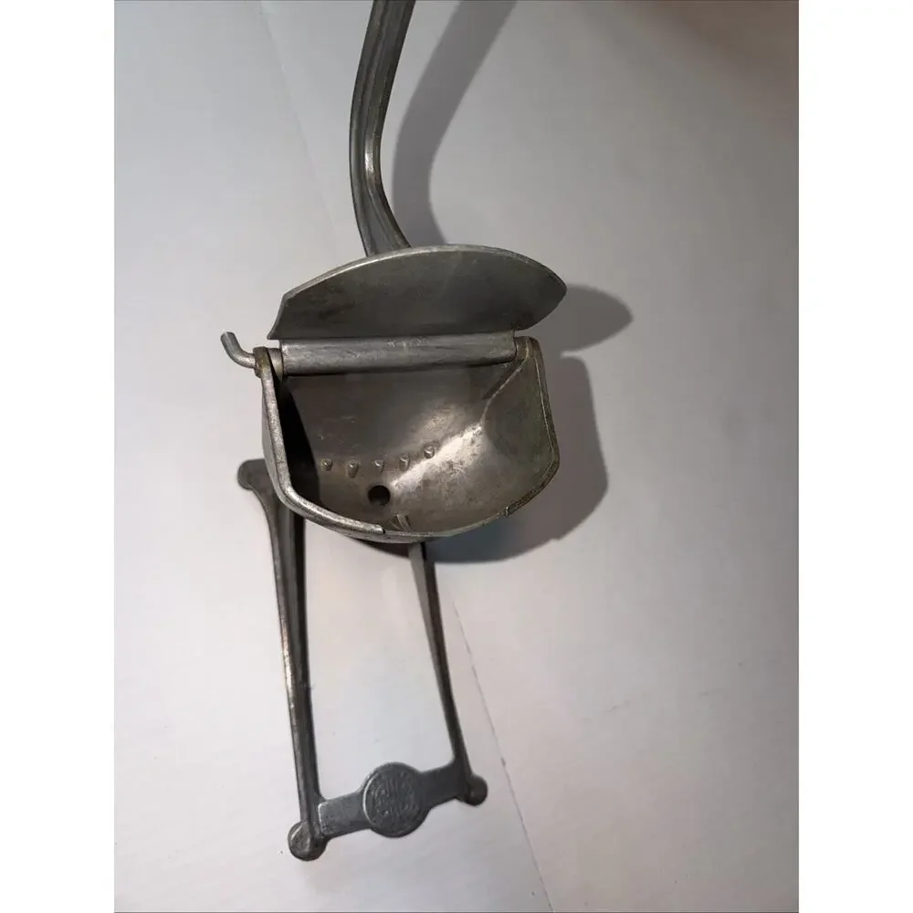 Vintage ALCOA Wear Ever Aluminum Juicer Tall Stand Hand Press Fruit Squeezer